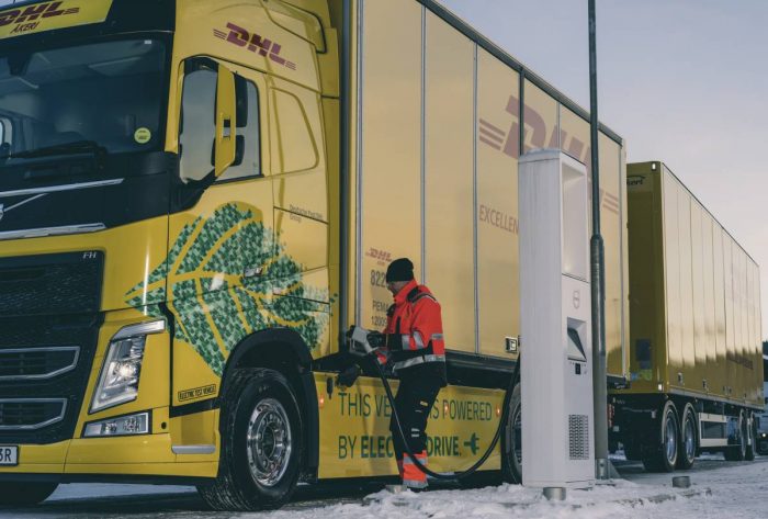 Fossilfria fjärrtransporter – DHL Freight och Volvo Lastvagnar gör gemensam sak och snabbar på övergången
