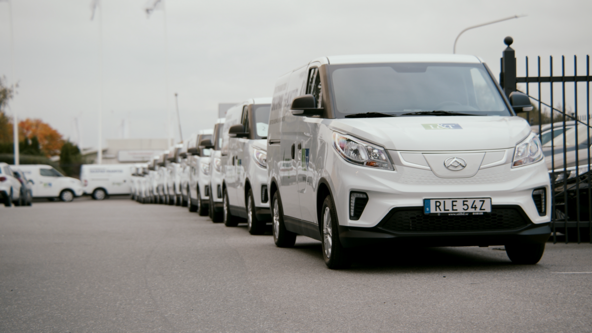 50 eltransportbilar levererade av Maxus till svenskt företag