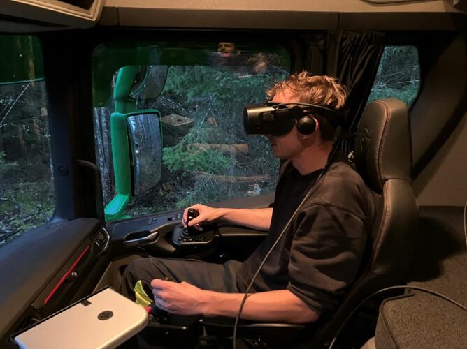 Södra lanserar ny timmerbil – styrs med VR